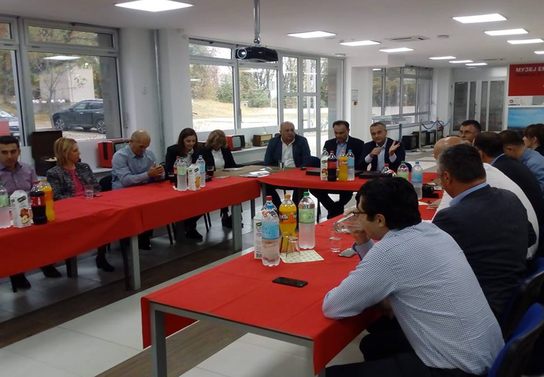 Трилатерал